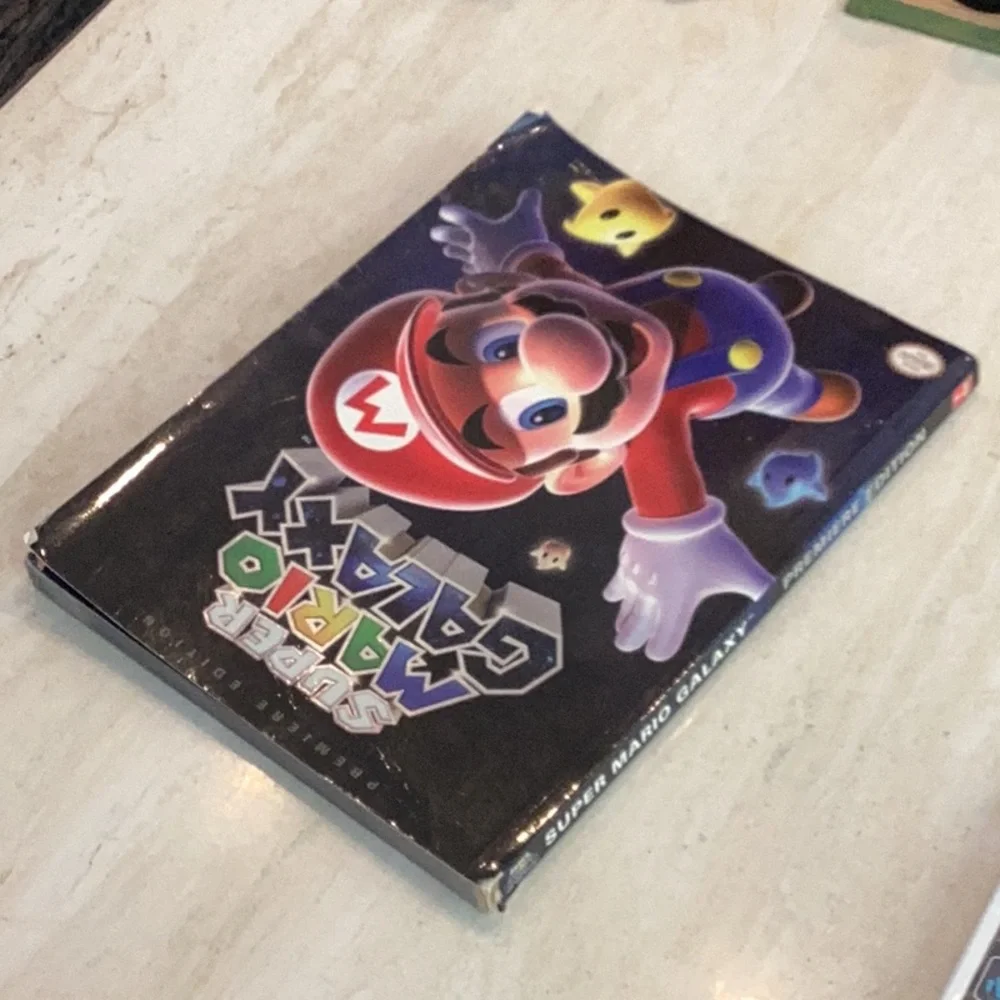 Super Mario Galaxy Nintendo Wii Game & Official Strategy Guide CIB Lot Of 2